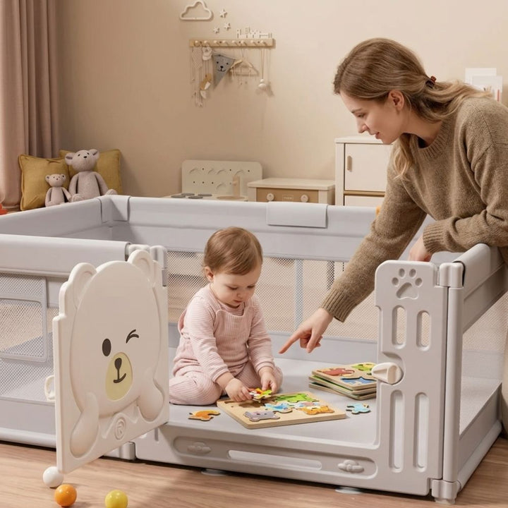 Kojec dla dziecka 120x180 Lumpurini Tindario M – plac zabaw z drzwiczkami i kieszenią na zabawki